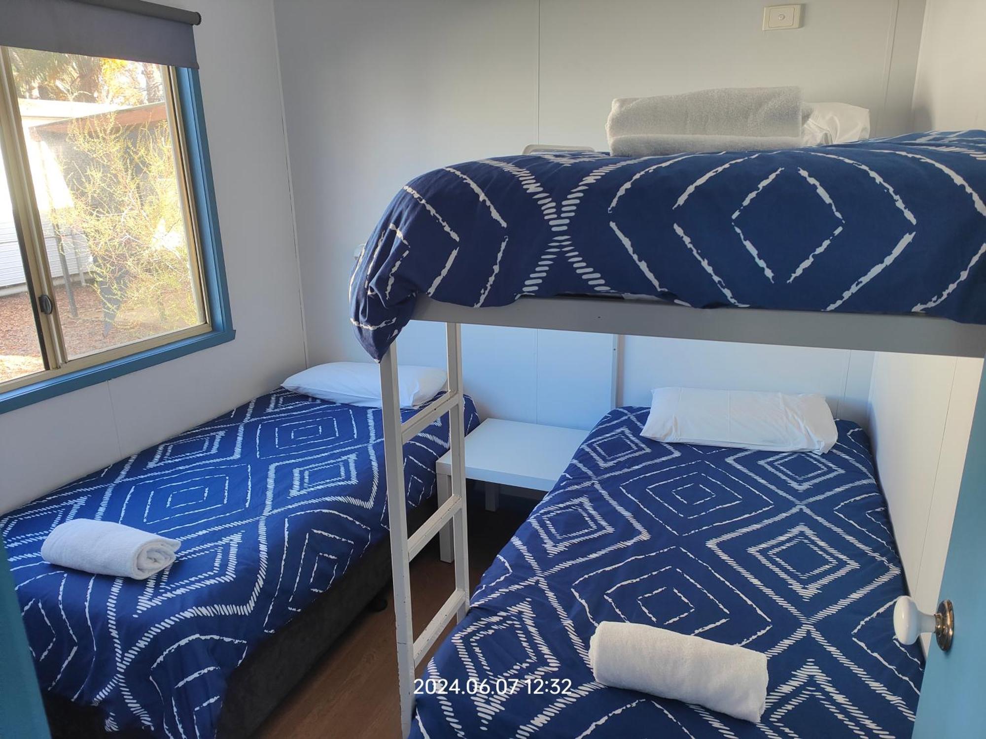 Wagga Wagga Tourist Park Otel Oda fotoğraf