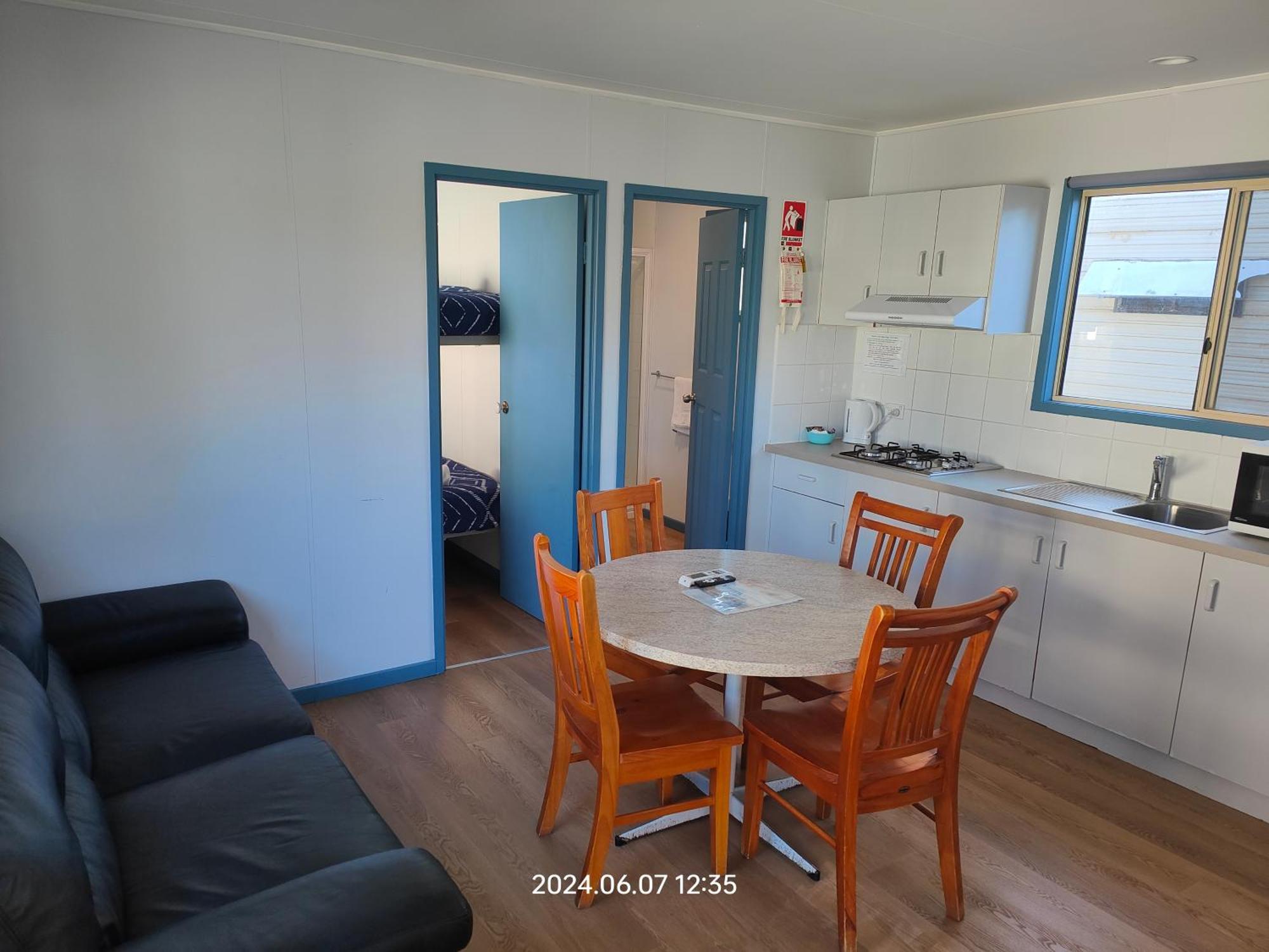 Wagga Wagga Tourist Park Otel Oda fotoğraf